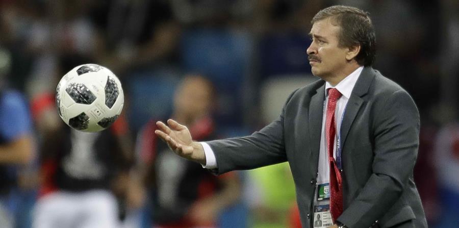 Óscar Ramírez asumió la selección costarricense en 2015. (AP) (horizontal-x3)