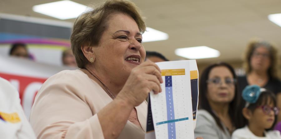 En la foto está Aida Díaz, presidenta de la Asociación de Maestros de Puerto Rico. (horizontal-x3)