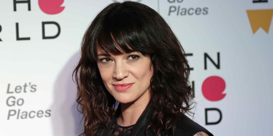 Asia Argento (horizontal-x3)
