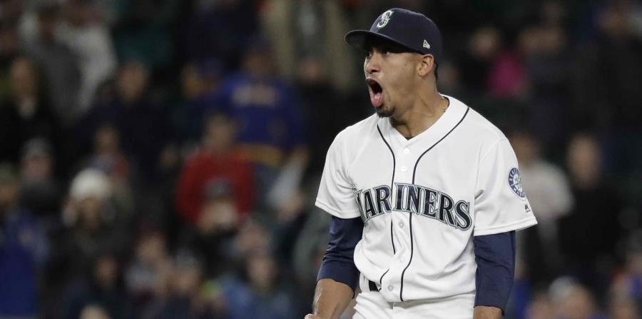 Por cuarta ocasión en la temporada, Edwin Díaz fue reconocido como el Relevista del Mes en la Americana. (AP) (horizontal-x3)