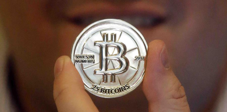 El bitcoin alcanzó en diciembre pasado un alto nivel. (AP) (horizontal-x3)