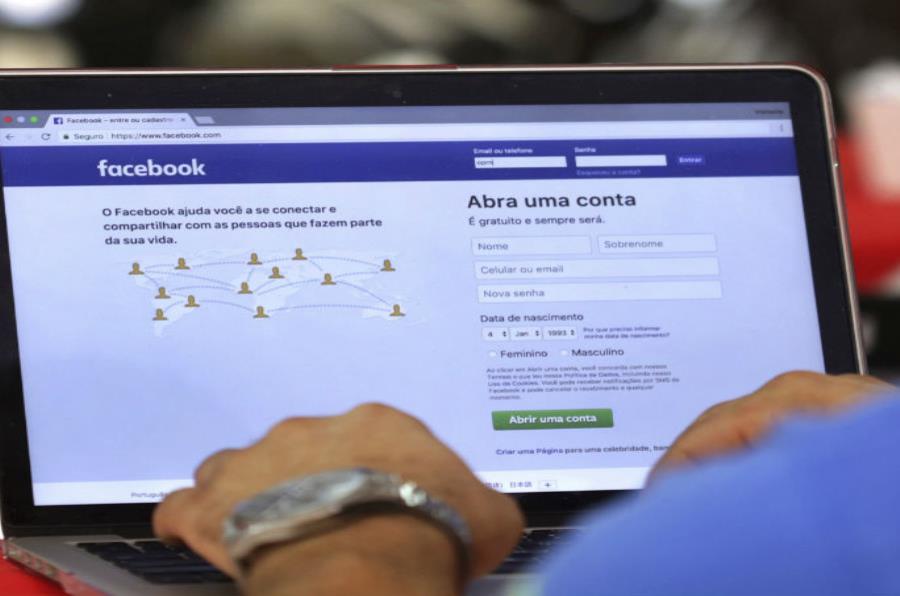 Desde el ataque, el vídeo ha sido descargado y subido millones de veces a varias plataformas. (AP) (semisquare-x3)