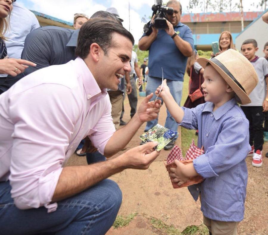 La detonación se escuchó minutos antes de que el gobernador Ricardo Rosselló comenzara la ceremonia. (Suministrada) (semisquare-x3)