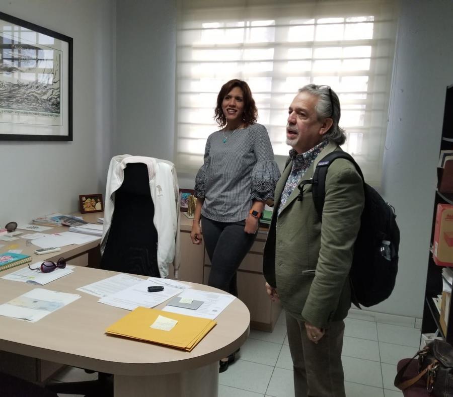 El padre de Lin-Manuel Miranda junto a la presidenta de la Heend, Janell Santana. (Suministrada) (semisquare-x3)