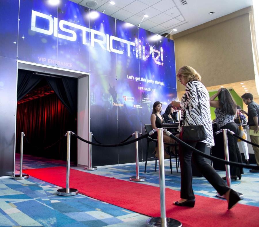 Entrada a presentación sobre District Live! (semisquare-x3)