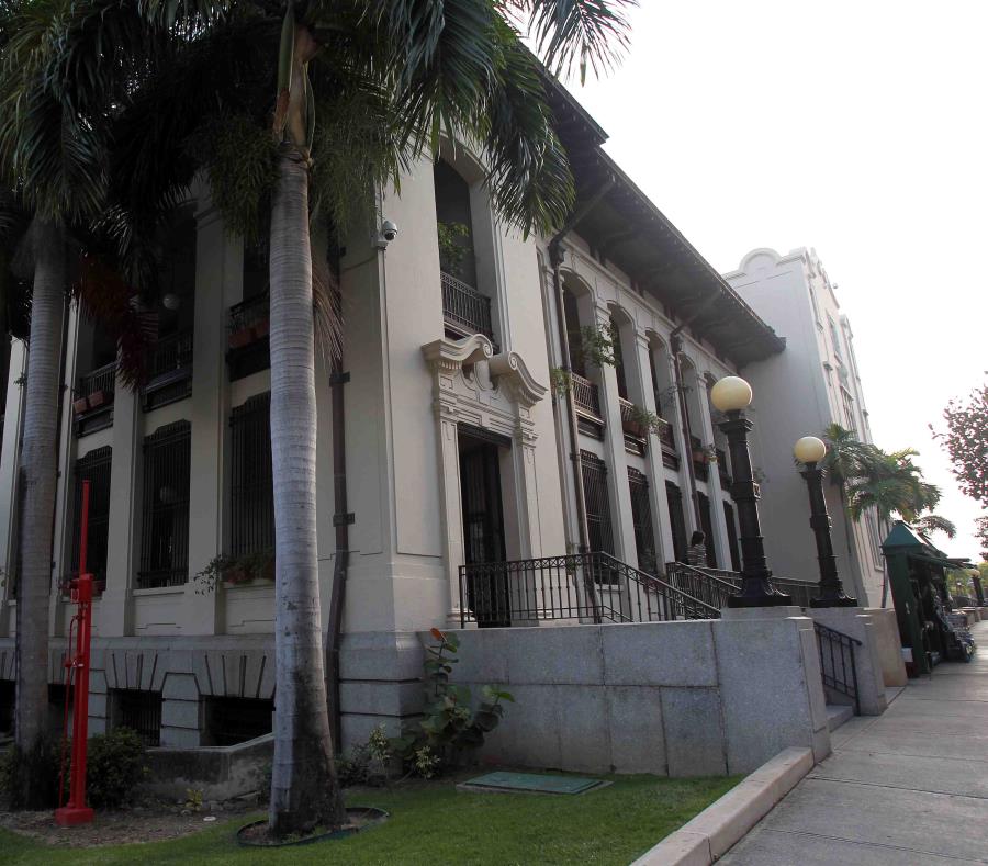 El Tribunal Federal en el Viejo San Juan (semisquare-x3)