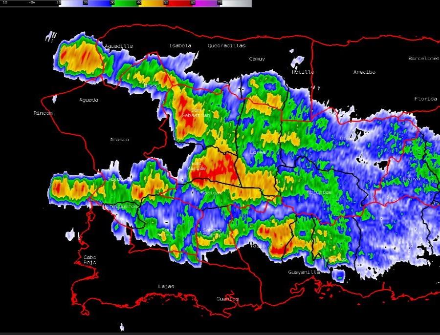 Aguaceros y tronadas continuarán sobre la mitad oeste de Puerto Rico por el resto de la tarde (semisquare-x3)