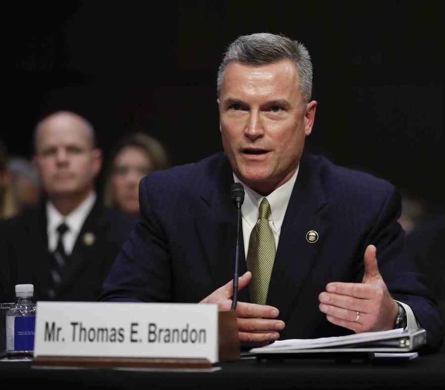 El director del Negociado de Armas de Fuego, Tabaco y Explosivos, Thomas Brandon, testificó en la audiencia. (AP / Carolyn Kaster) (semisquare-x3)