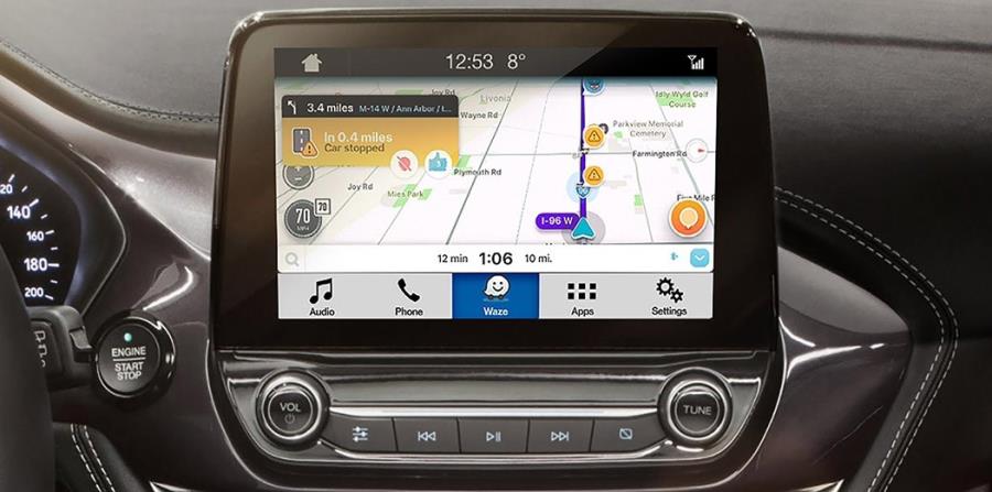 A través de AppLink, Ford está integrando la variedad de funciones de Waze con su sistema de infoentretenimiento SYNC 3, lo que permite a los usuarios operar Waze completamente a través de la pantalla táctil de un vehículo así como con comandos de voz. (horizontal-x3)