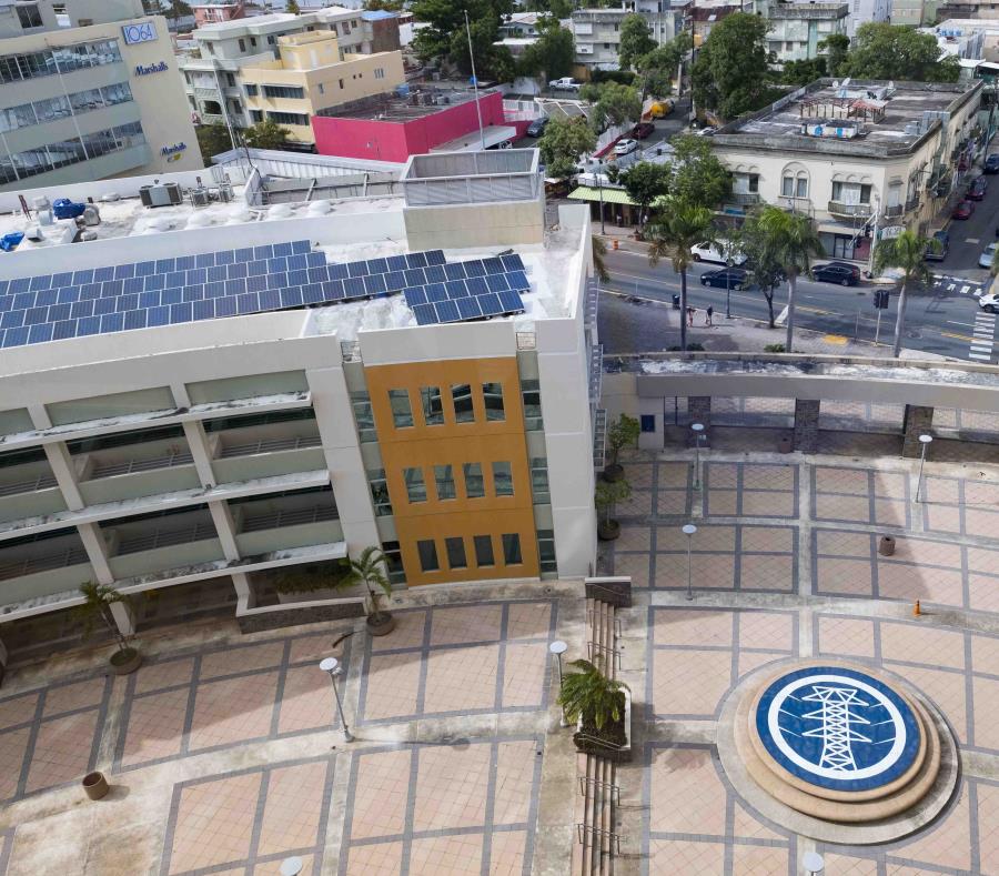 Imagen aérea de la sede de la Autoridad de Energía Eléctrica (AEE), en Santurce. (GFR Media) (semisquare-x3)