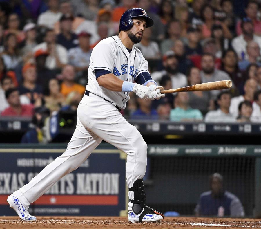 Altuve y Beltrán pegan jonrones contra los Medias Rojas (semisquare-x3)