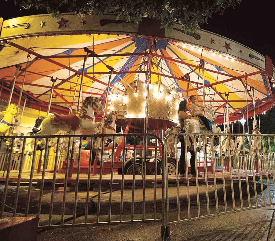 Las Fiestas de Pueblo de salinas inician esta noche en la plaza pública del pueblo (semisquare-x3)