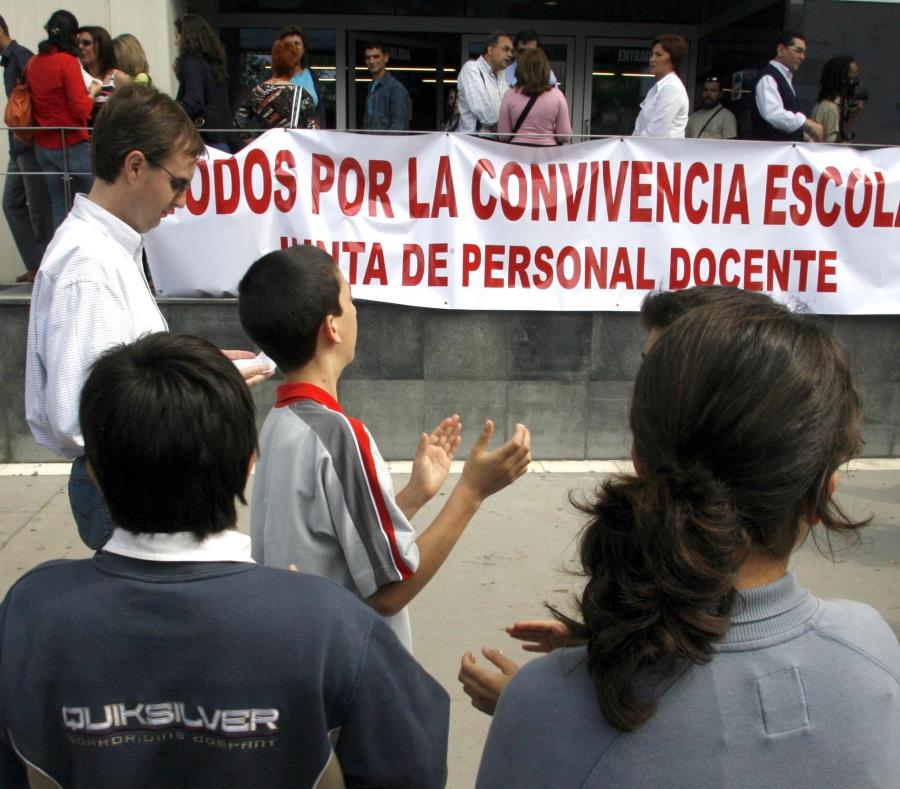 Los datos que maneja Unicef es que más de 1 de cada 3 estudiantes de entre 13 y 15 años en el mundo se ha sentido acosado (semisquare-x3)