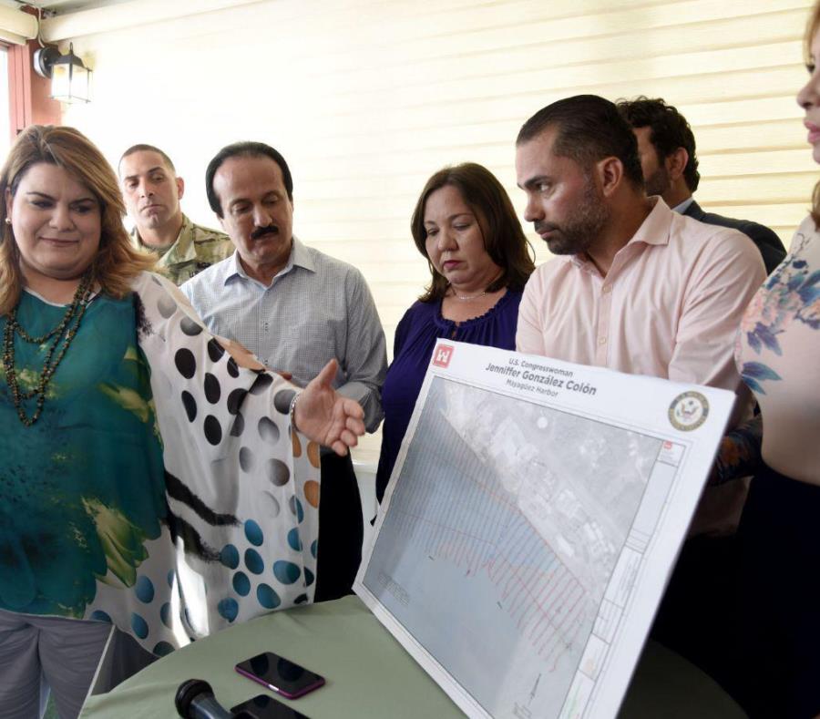 Jenniffer González, junto al alcalde Rodríguez y otros funcionarios, ofreció detalles de proyectos para que benefician a Mayagüez y zonas aledañas (semisquare-x3)