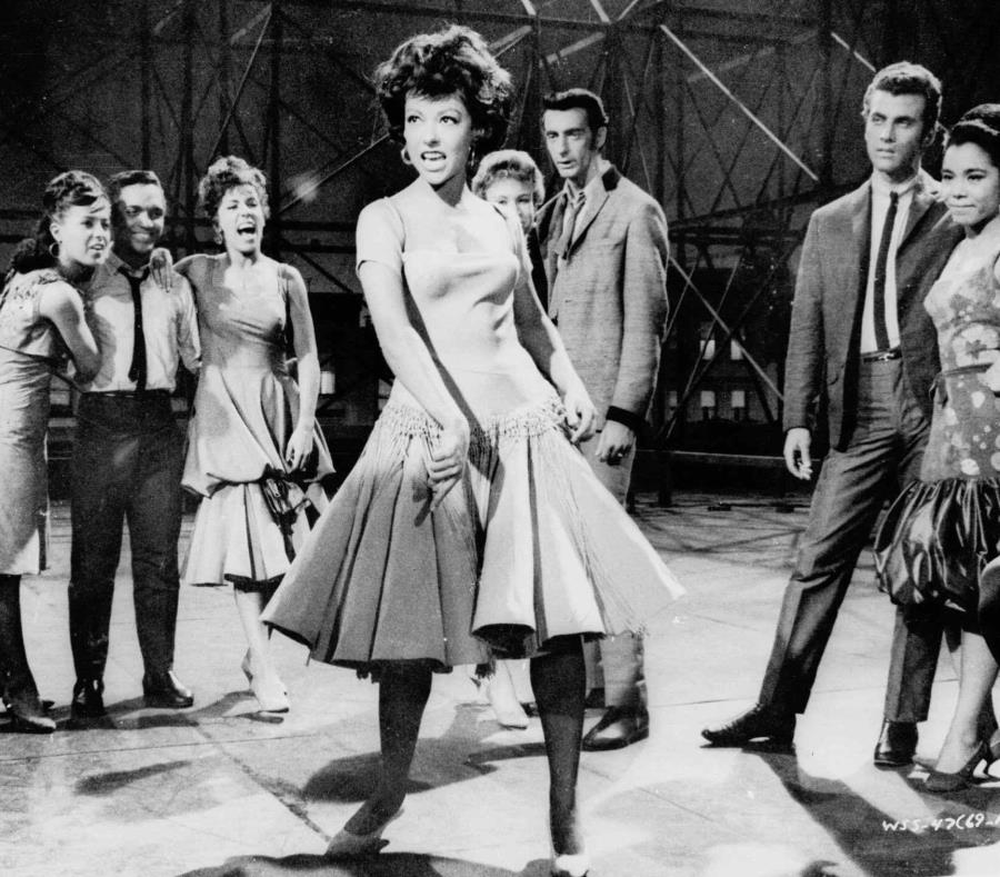Rita Moreno saltó a la fama con su oscarizada actuación en “West Side Story” (semisquare-x3)
