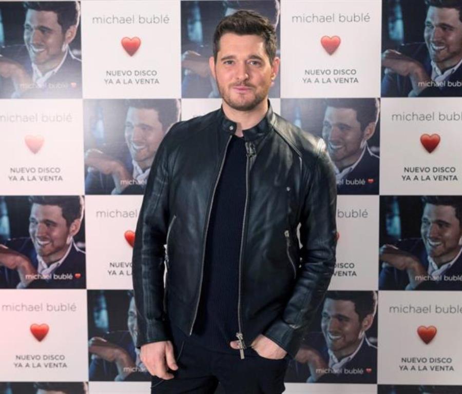 Michael Bublé descarta grabar otro disco de Navidad (semisquare-x3)