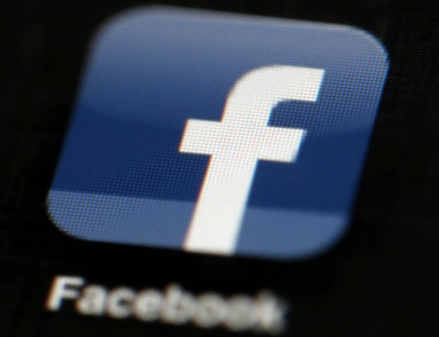 Facebook entregó datos de sus usuarios a fabricantes de celulres (semisquare-x3)