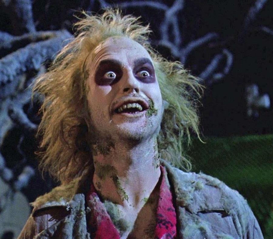 Michael Keaton protagonizó Beetlejuice (semisquare-x3)
