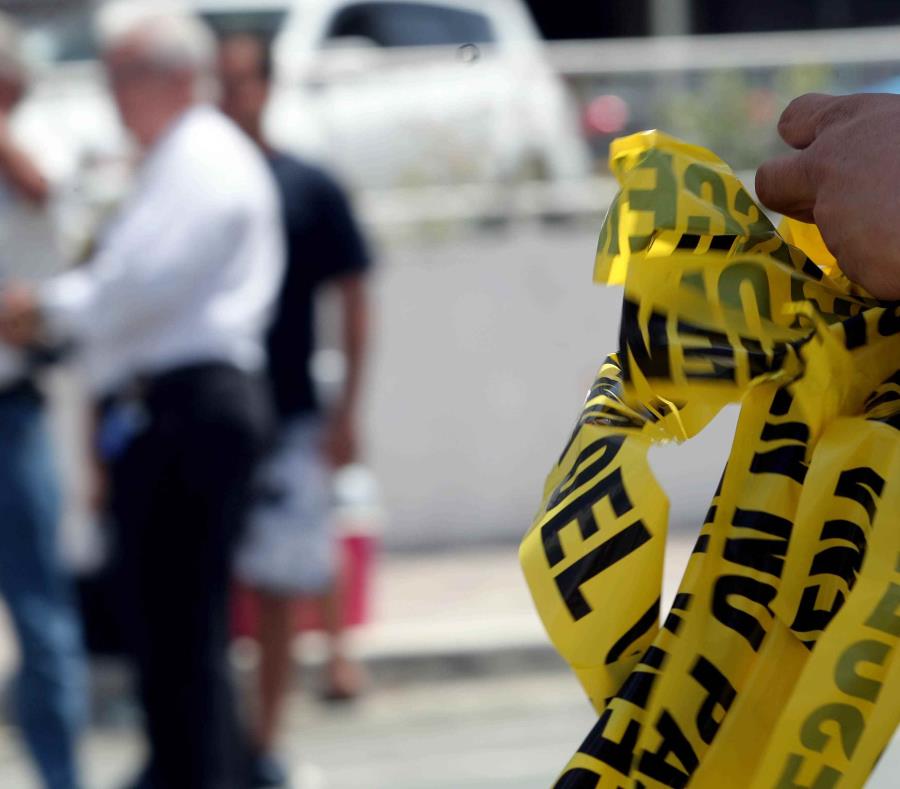 La Policía investiga la escena de un crimen. (GFR Media) (semisquare-x3)