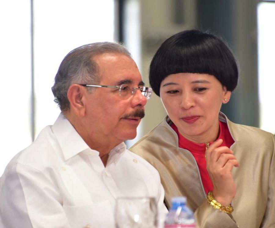 República Dominicana descarta represalias de EE.UU. por relaciones con China (semisquare-x3)