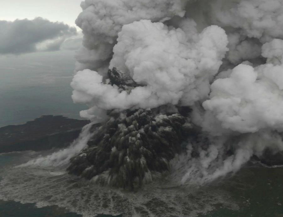 ¿Cómo fue que el volcán Anak Krakatoa produjo el tsunami en Indonesia? (semisquare-x3)
