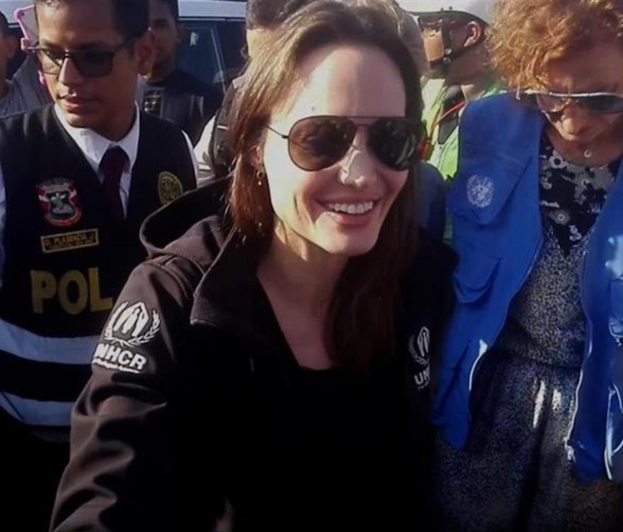 Angelina Jolie visitó territorio peruano en su calidad de representante de la Agencia de las Naciones Unidas para los Refugiados (semisquare-x3)
