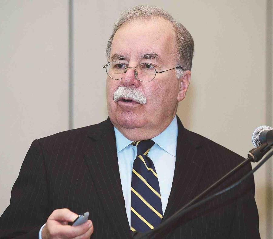 El economista Joaquín Villamil opinó que las empresas no van a pagar un arbitrio de 4 por ciento a Puerto Rico y un impuesto de 20 por ciento por llevar su producto a los Estados Unidos. (semisquare-x3)