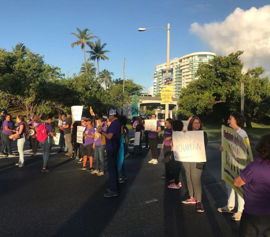 El grupo inició la manifestación a las 6:30 a.m. (semisquare-x3)