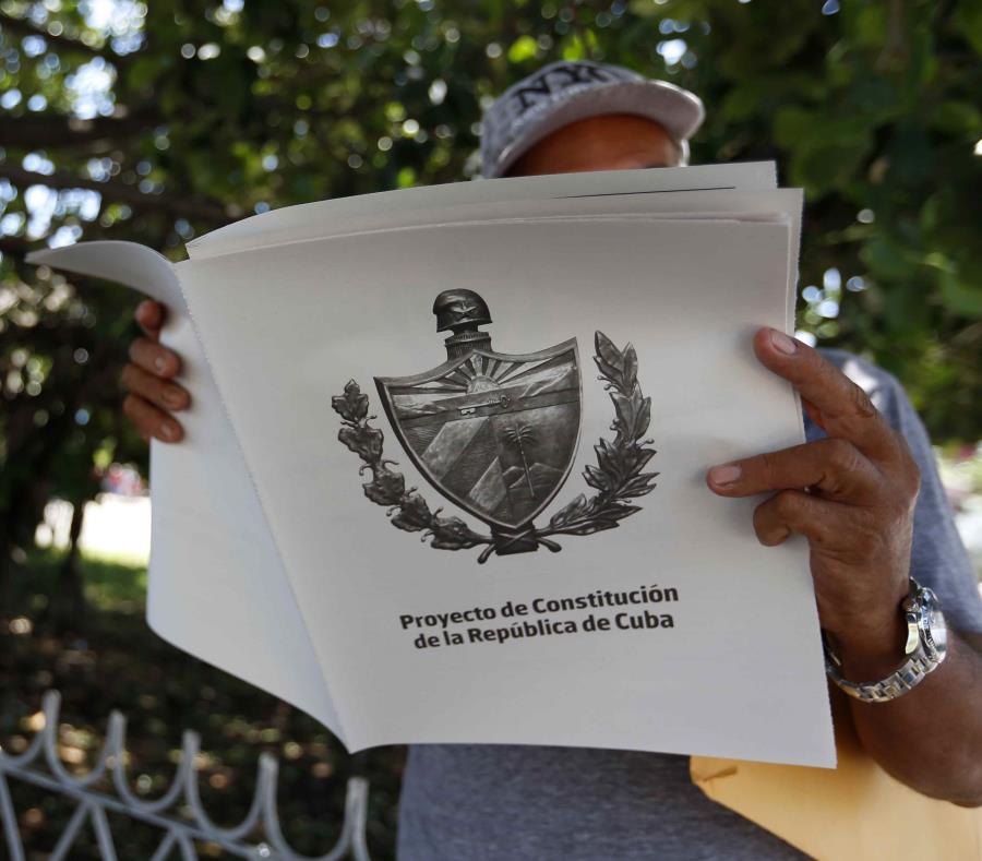 Cuba mantiene un proceso de reforma constitucional que se encuentra en fase de consulta popular. (semisquare-x3)