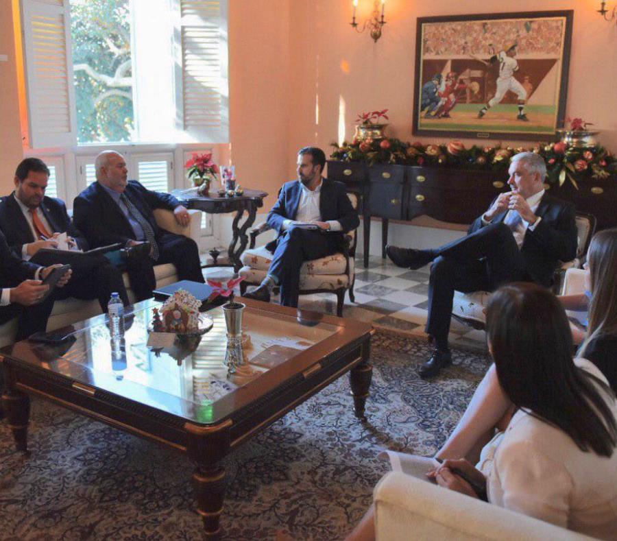 Rosselló recibió en los líderes legislativos en La Fortaleza. (Suministrada) (semisquare-x3)