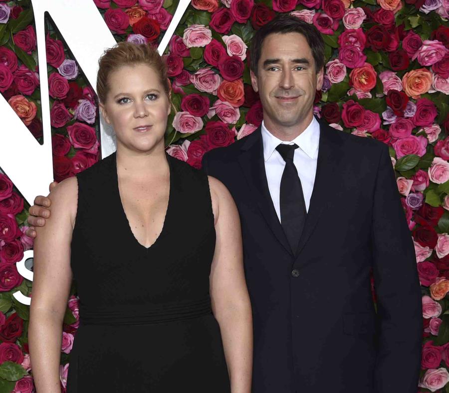 Amy Schumer y Chris Fischer. (AP) (semisquare-x3)
