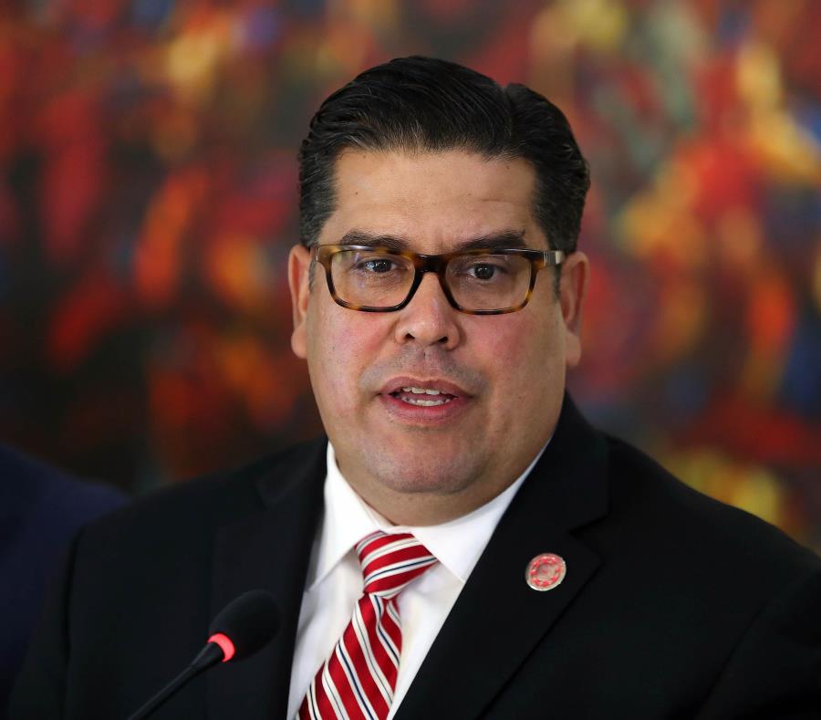 El representante Rafael “Tatito” Hernández encabezó la conferencia de prensa. (GFR Media) (semisquare-x3)