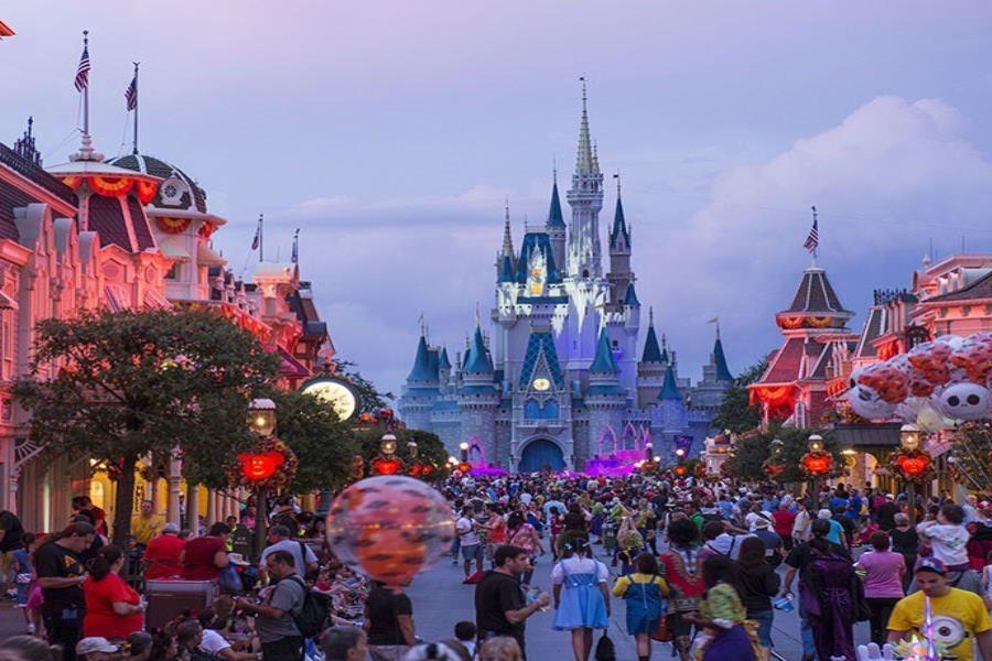 Parques de Disney despedirán temporeramente a sus Parques de Disney despedirán temporeramente a sus