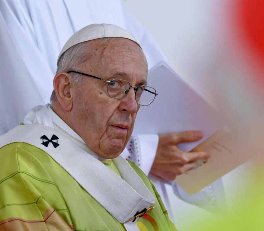 El papa Francisco celebra la Misa de clausura del Encuentro Mundial de Familias en el Phoenix Park, ante más de 500,000 fieles, en Dublín, Irlanda. (EFE) (semisquare-x3)