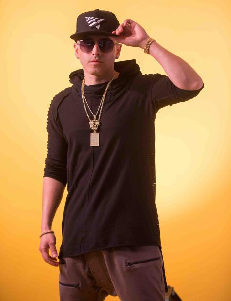 Según Yandel, el espectáculo musical “promete una gran producción con la participación de algunos de los amigos de la música latina” (vertical-x1)