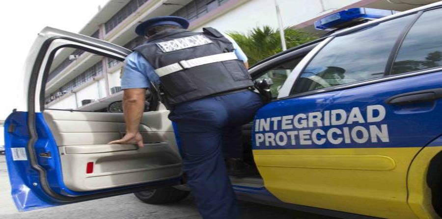 La Policía investiga. (semisquare-x3)