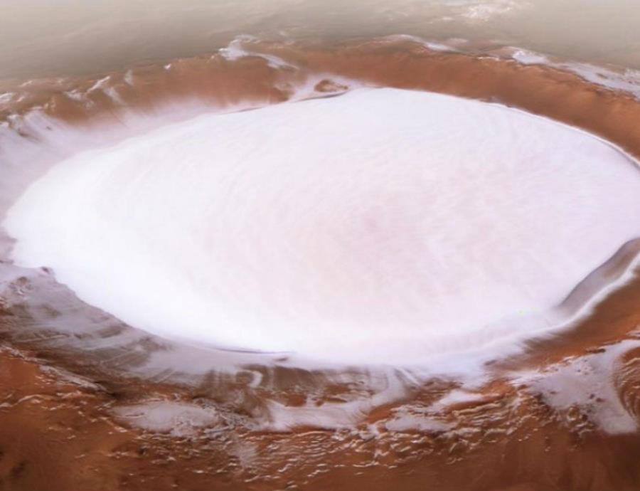 Imágenes del inmenso cráter de hielo en Marte