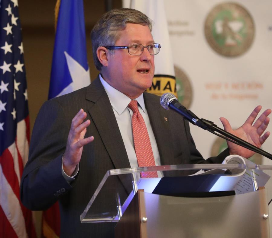El presidente de la Asociación de Bancos, Ignacio Álvarez, durante su participación en el foro ayer. (semisquare-x3)