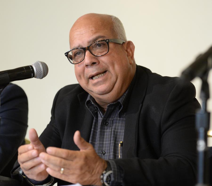 Miguel Vega, presidente de la Junta de Directores de la Asociación de Hoteles y Turismo, también comprometió los esfuerzos de su gremio a la iniciativa. (GFR Media) (semisquare-x3)