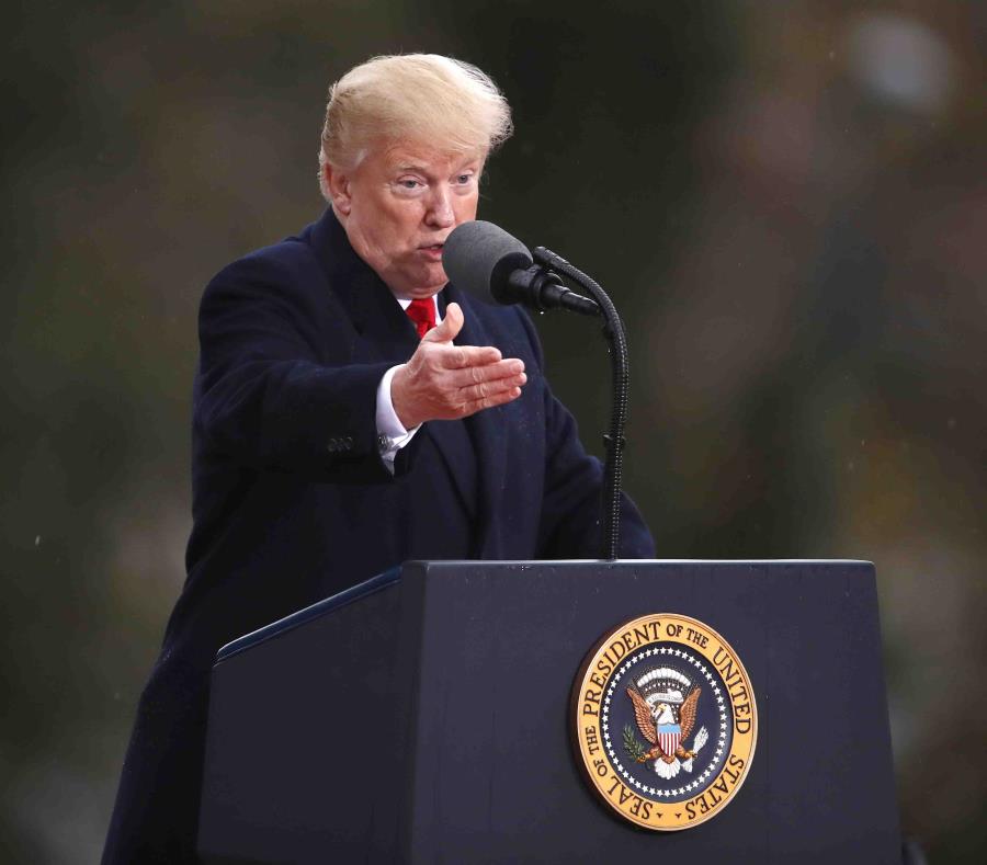 Donald Trump, según una de las fuentes, quisiera ponerle nuevas trabas a la Isla para acceder a los fondos federales para la reconstrucción. (AP / Christian Hartmann) (semisquare-x3)