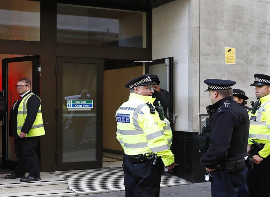 Un detenido tras herir a dos personas en la sede de Sony en Londres (semisquare-x3)