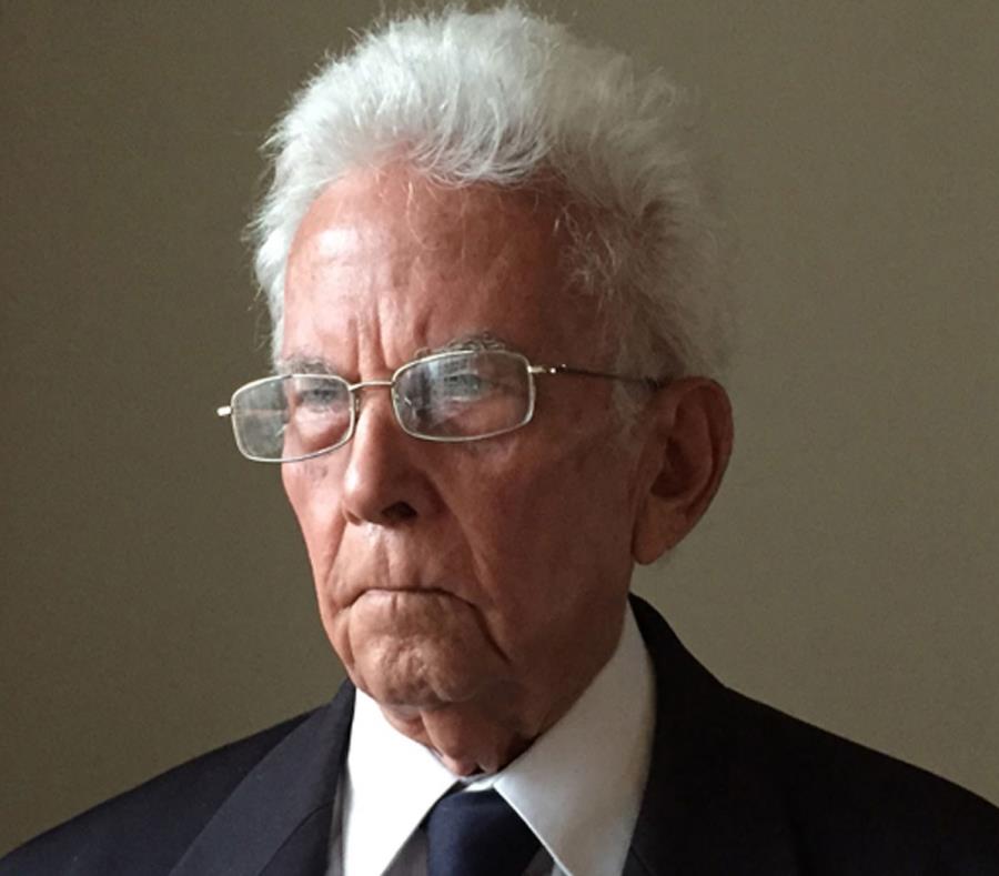 Arturo Dávila Rodríguez publicó alrededor de doscientos artículos de investigación en revistas académicas y en prensa, así como catálogos de exposiciones de historia del arte y del sentimiento religioso en Puerto Rico. (semisquare-x3)