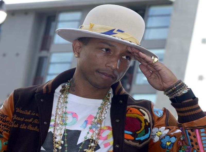 Pharrell Williams dijo que no le dio permiso al mandatario estadounidense para usar su canción, que tiene derechos de autor. (semisquare-x3)