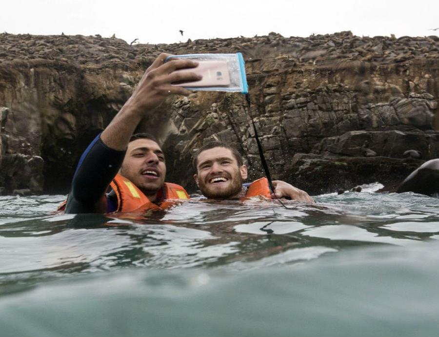 Más de 250 personas han muerto en el mundo por culpa de los selfies (semisquare-x3)