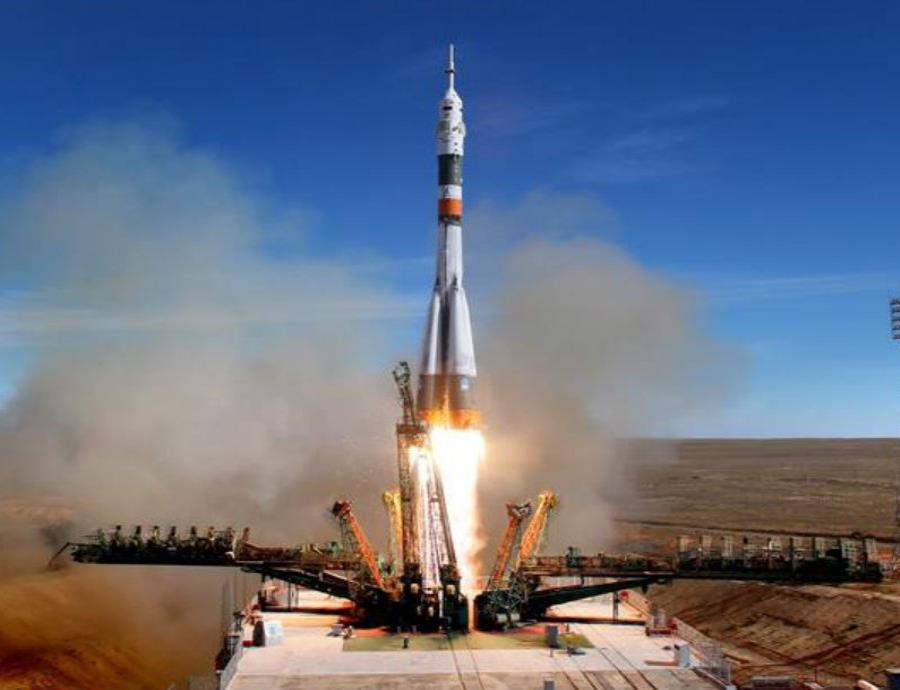 La nave Soyuz MS-10 tuvo que regresar y aterrizar en Kazajistán por un fallo en el propulsor (semisquare-x3)