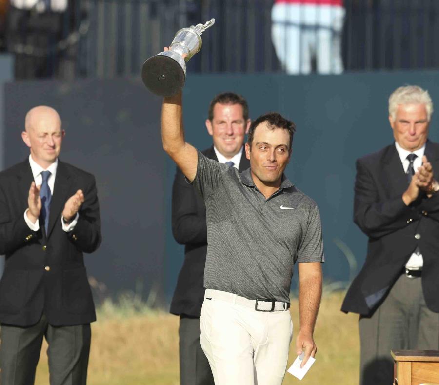 Francesco Molinari terminó con una tarjeta libre de bogeys de 69 golpes, dos bajo par, para terminar el torneo con 276, ocho bajo par. (AP / Jon Super) (semisquare-x3)