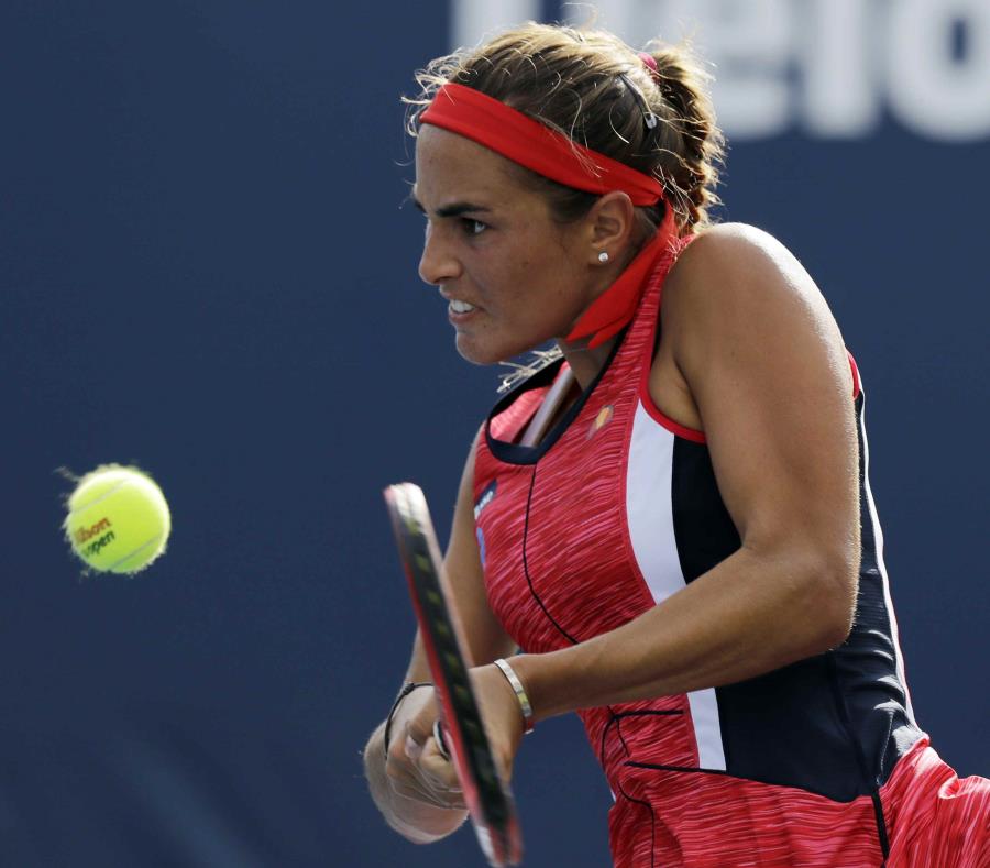 Mónica Puig se demostró recuperada de su lesión abdominar. (AP / Archivo) (semisquare-x3)