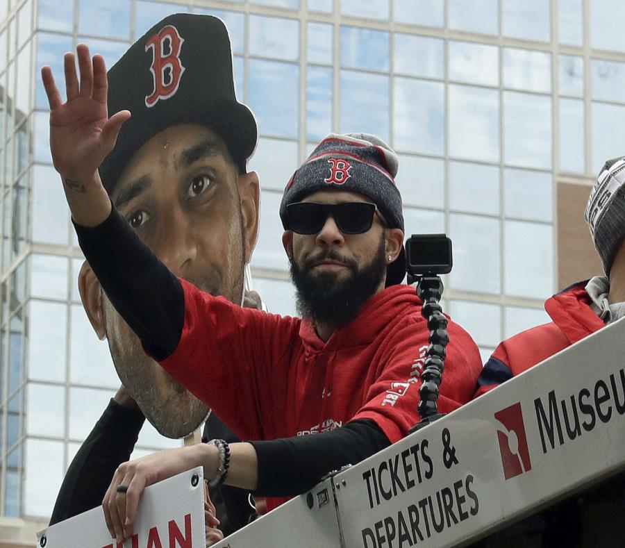 Price durante el recibimiento de los Medias Rojas en Boston. (semisquare-x3)