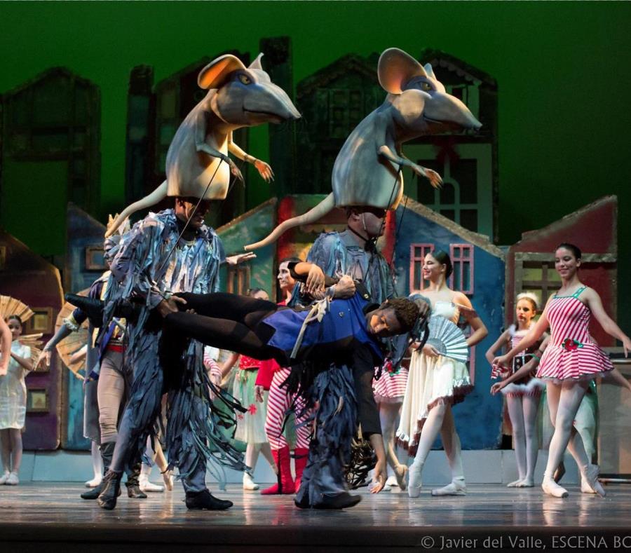 En esta versión renovada del clásico ballet, la niña “Clara” llega en sus sueños al mundo de los ratones. (Suministrada) (semisquare-x3)