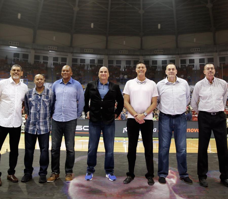 Rinden tributo al quinteto que participó en el Mundial de baloncesto en